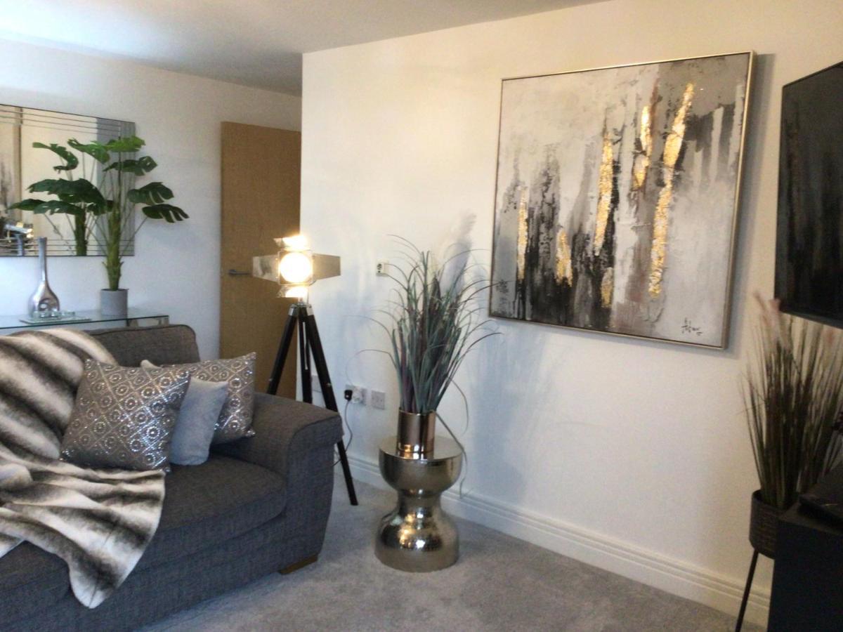 Luxurious River View Apartment With Terrace Worcester Eksteriør bilde