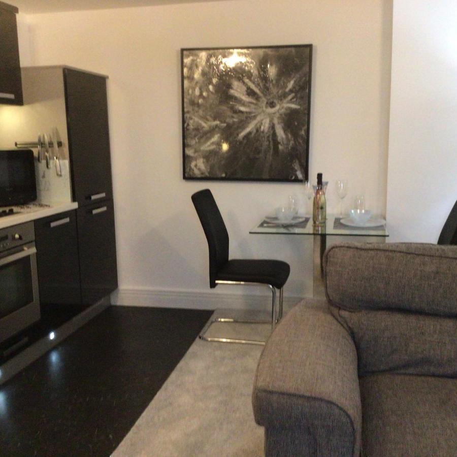 Luxurious River View Apartment With Terrace Worcester Eksteriør bilde