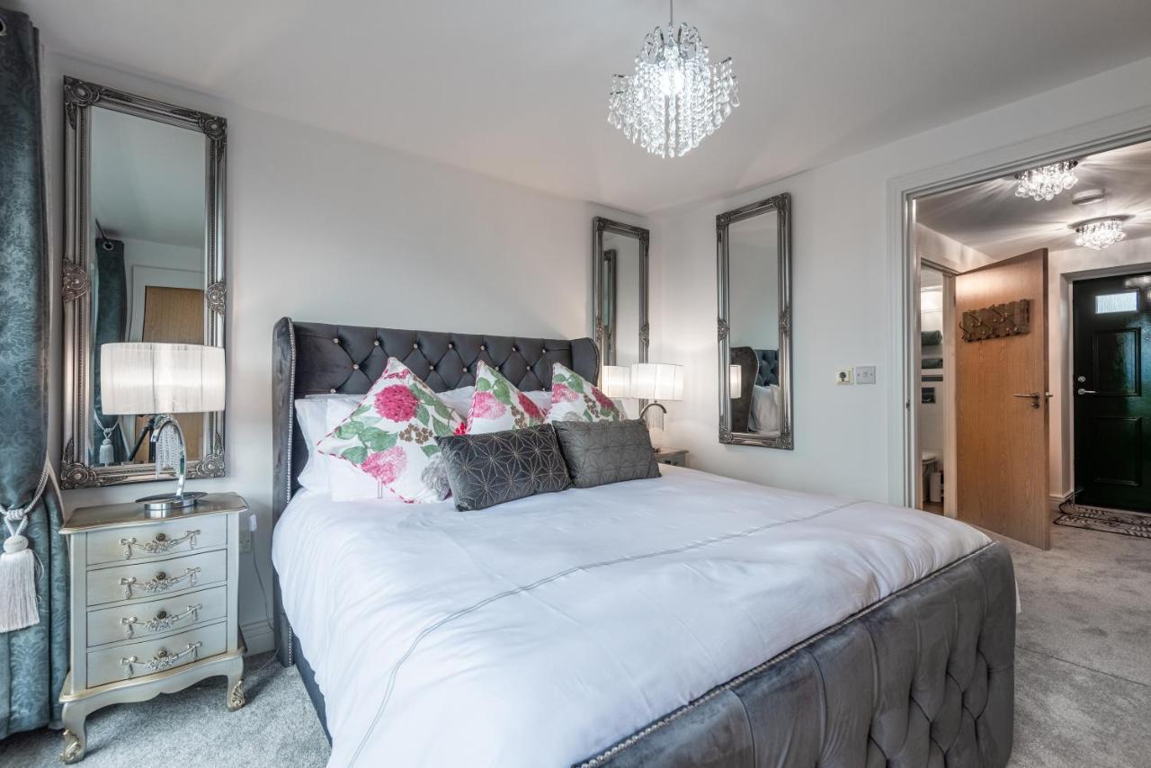Luxurious River View Apartment With Terrace Worcester Eksteriør bilde