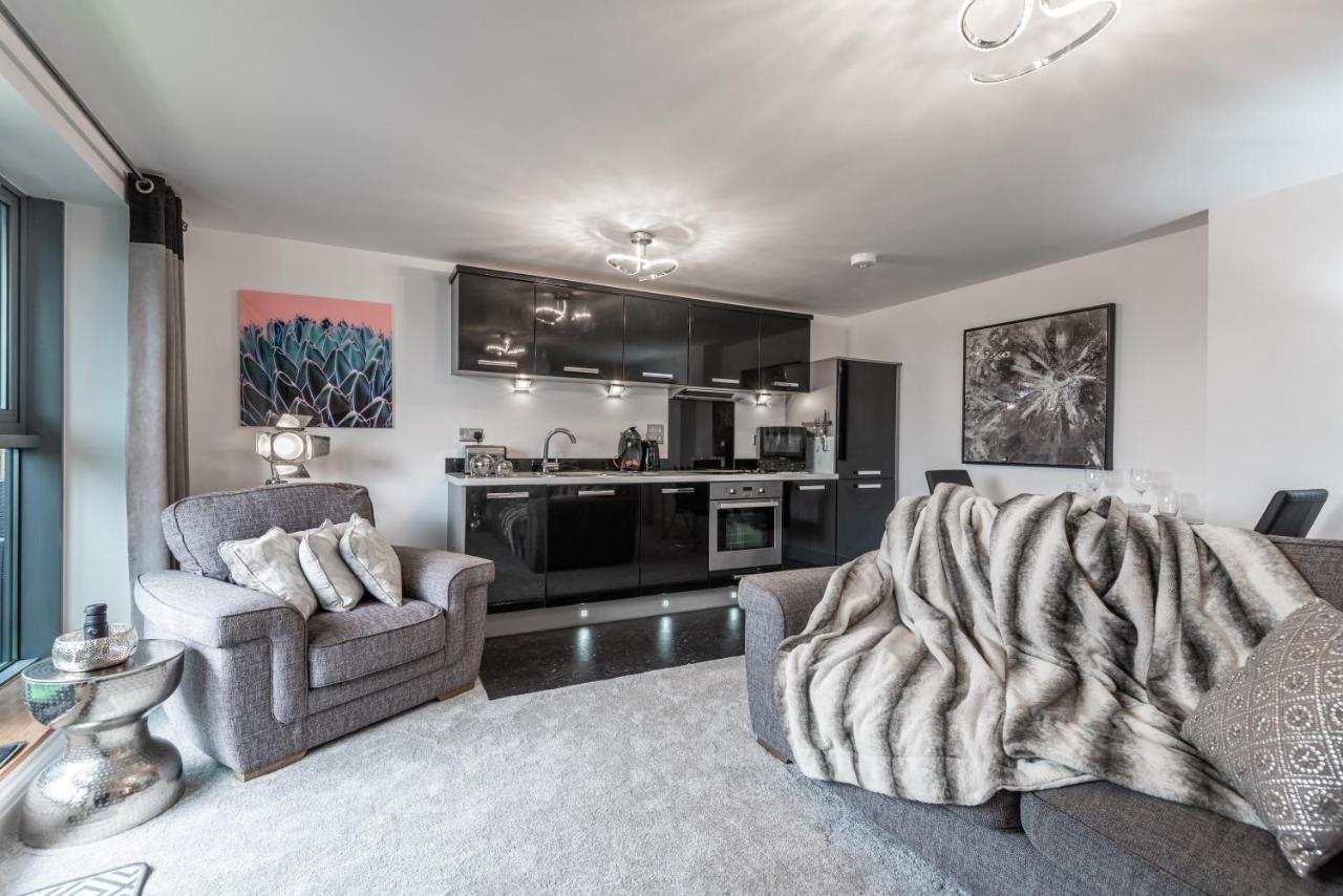 Luxurious River View Apartment With Terrace Worcester Eksteriør bilde