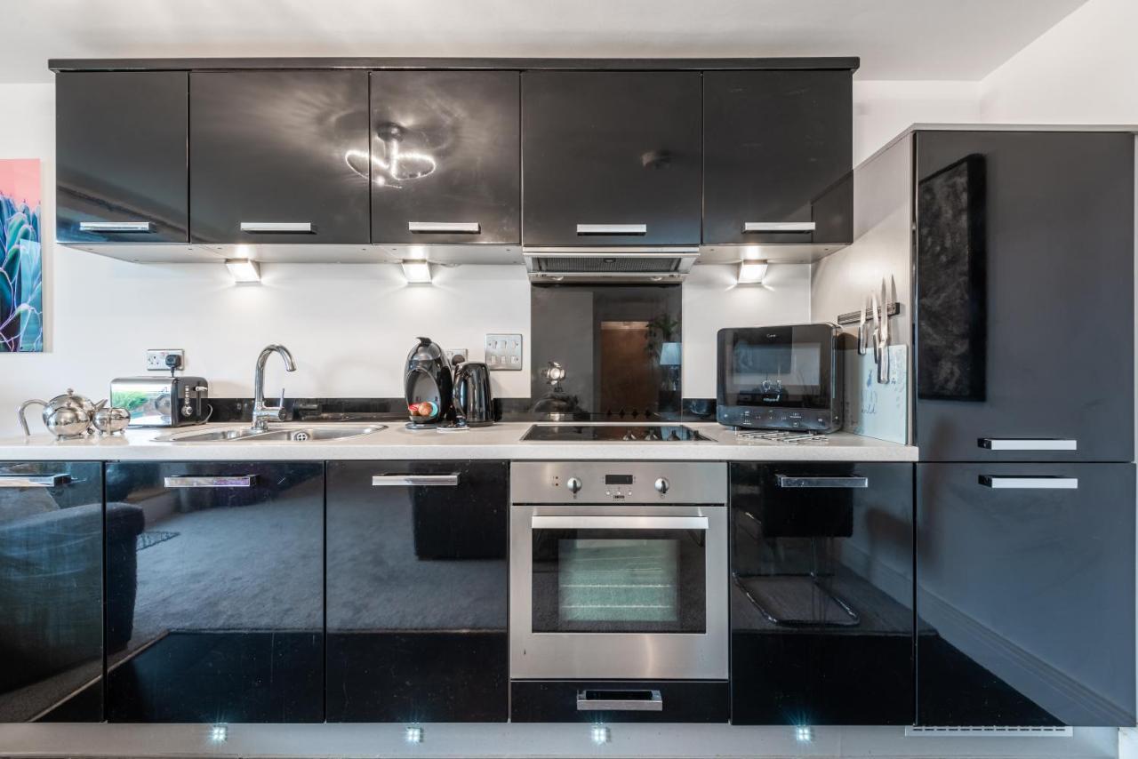 Luxurious River View Apartment With Terrace Worcester Eksteriør bilde
