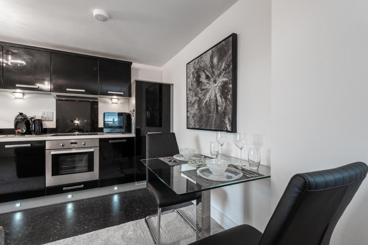 Luxurious River View Apartment With Terrace Worcester Eksteriør bilde