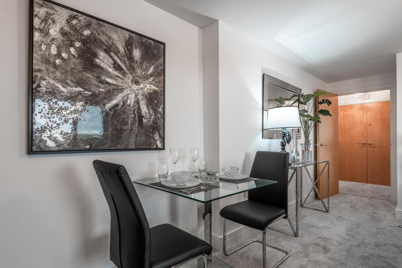 Luxurious River View Apartment With Terrace Worcester Eksteriør bilde